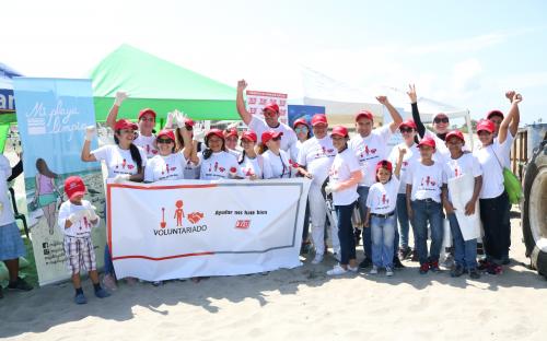 Voluntariado de TIA se une a limpieza de playas