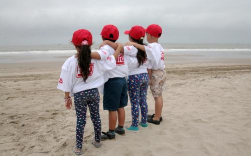 Realizamos limpieza de playas junto a nuestros colaboradores