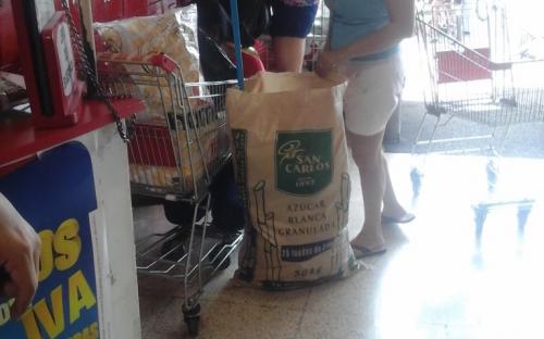 Reutilización de sacos de yute es parte de la iniciativa verde 'Cero fundas'