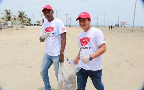 Almacenes TÍA participó en la limpieza de playas “AGUA VIVA 2016”