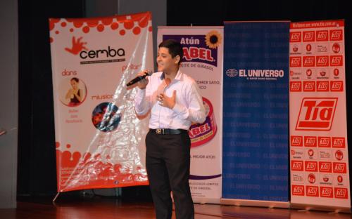 TIA presente en la clausura de genios del Universo