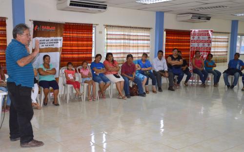 Talleres para padres y estudiantes sobre prevención de drogas en Guayaquil