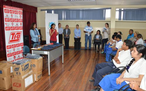 Realizamos donación a estudiantes de dos escuelas