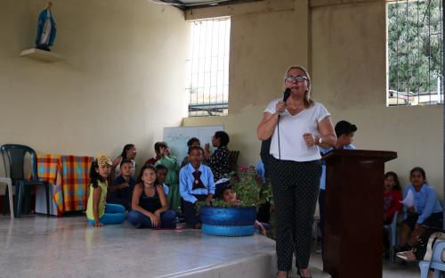 Donamos libros para la Unidad Educativa Fiscomisional San Ignacio de Loyola