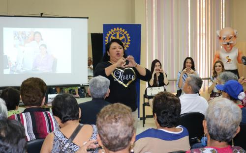 Colaboramos con el evento para adultos mayores del Club Rotario Moderno de Guayaquil