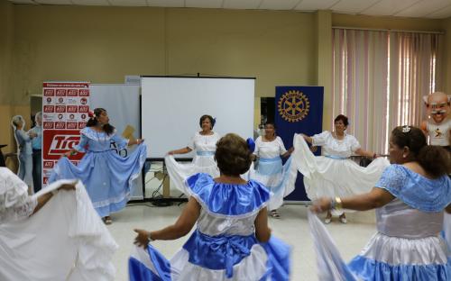 Colaboramos con el evento para adultos mayores del Club Rotario Moderno de Guayaquil