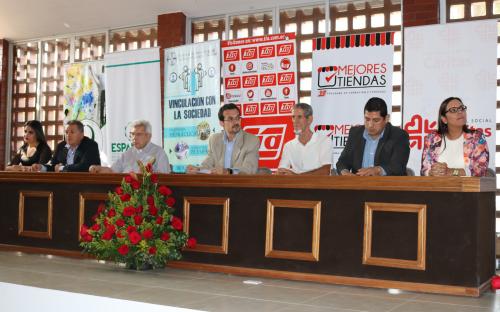 Finalizó programa "Mejores Tiendas" en Portoviejo