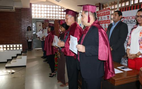 Finalizó programa "Mejores Tiendas" en Portoviejo