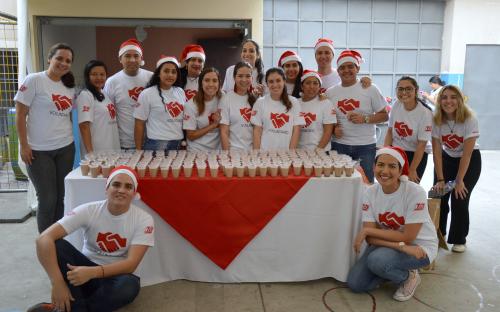 Realizamos nuestra Chocolatada Navideña en 171 instituciones educativas