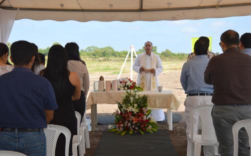 Colocamos primera piedra de nuevo Centro Nacional de Distribución