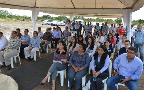 Colocamos primera piedra de nuevo Centro Nacional de Distribución