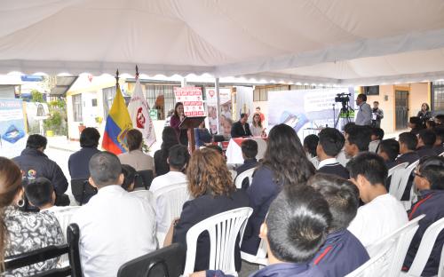 Tía-Llegamos a Quito con nuestra campaña Hablar es Prevenir
