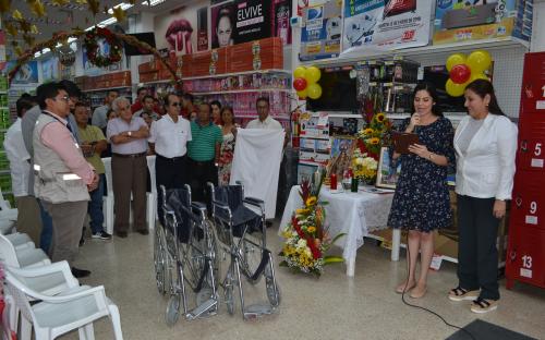 Tía-Reinaguramos local de Tía en Manta