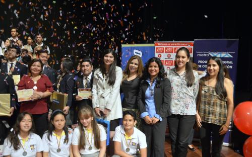 Participamos en la premiación de Supergenios y Superminigenios de El Universo